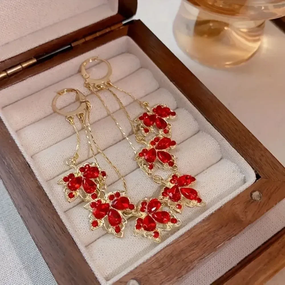 🍁🆕🍁 Elegant 14K Gold Plated Multi Strand Red Maple Leaf Dangle Earrings🍁